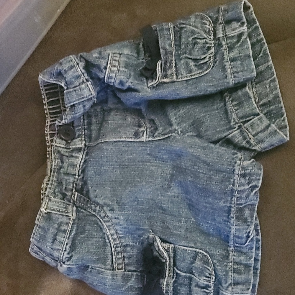 Shorts - Picture 2 of 2